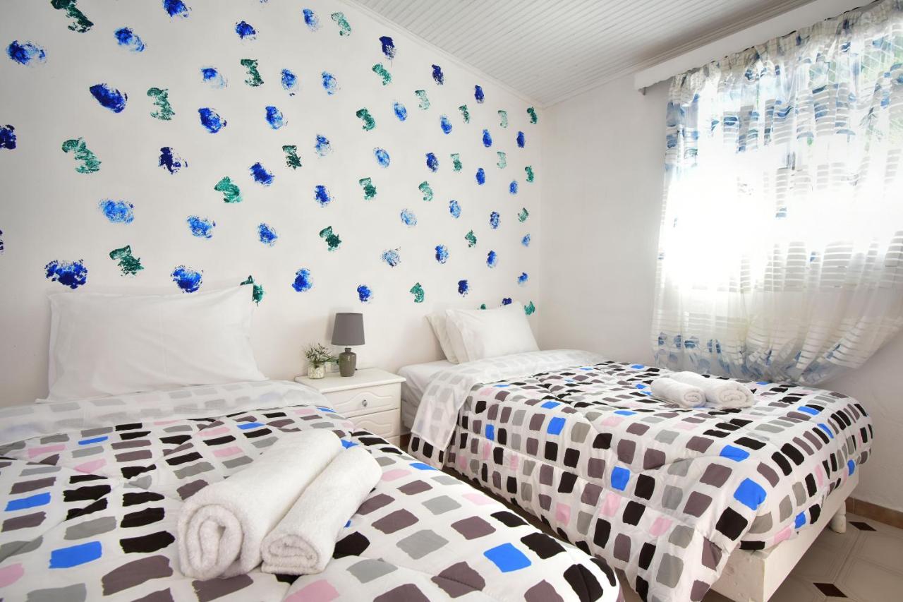 Merlyn Rooms Into The Nature, 100M From The Beach Dafnila Eksteriør billede